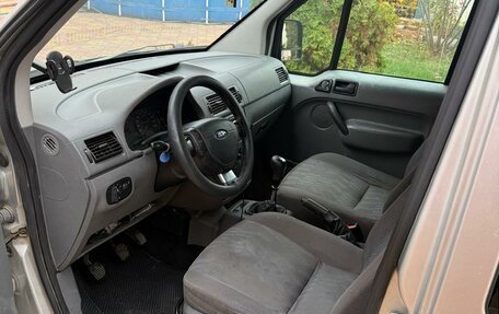 Ford Tourneo Connect I, 2006 год, 700 000 рублей, 5 фотография