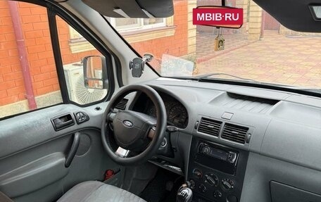 Ford Tourneo Connect I, 2006 год, 700 000 рублей, 11 фотография