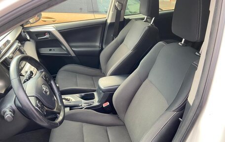 Toyota RAV4, 2013 год, 1 880 000 рублей, 7 фотография