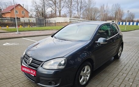 Volkswagen Golf V, 2008 год, 850 000 рублей, 3 фотография