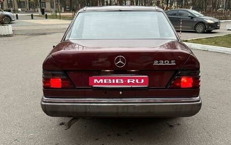 Mercedes-Benz W124, 1988 год, 400 000 рублей, 5 фотография