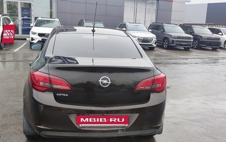 Opel Astra J, 2014 год, 650 000 рублей, 3 фотография