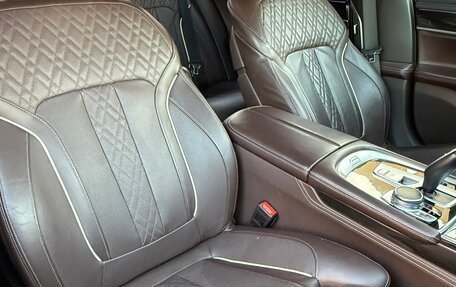 BMW 7 серия, 2016 год, 3 150 000 рублей, 23 фотография