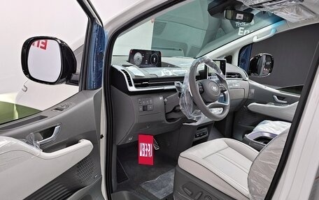 Hyundai Staria, 2025 год, 10 600 000 рублей, 13 фотография