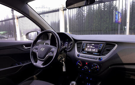 Hyundai Solaris II рестайлинг, 2018 год, 1 259 000 рублей, 9 фотография