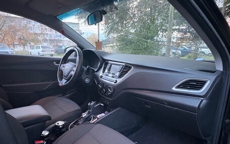 Hyundai Solaris II рестайлинг, 2017 год, 1 150 000 рублей, 4 фотография