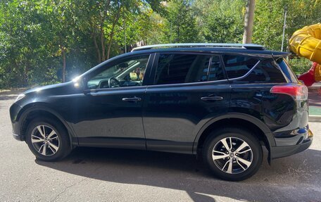 Toyota RAV4, 2015 год, 1 980 000 рублей, 5 фотография