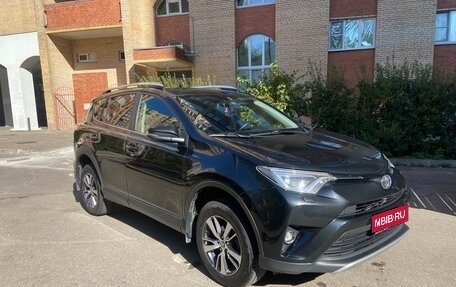 Toyota RAV4, 2015 год, 1 980 000 рублей, 1 фотография