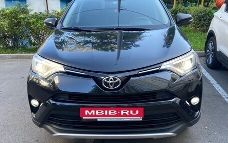 Toyota RAV4, 2015 год, 1 980 000 рублей, 3 фотография