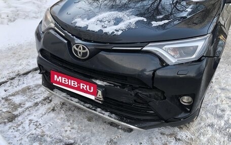 Toyota RAV4, 2015 год, 1 980 000 рублей, 15 фотография