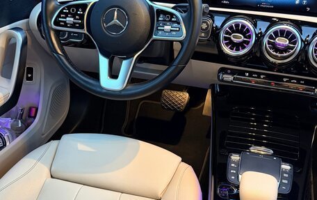 Mercedes-Benz A-Класс, 2020 год, 3 250 000 рублей, 10 фотография