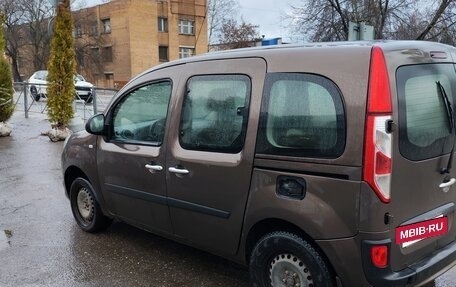 Renault Kangoo II рестайлинг, 2014 год, 450 000 рублей, 2 фотография