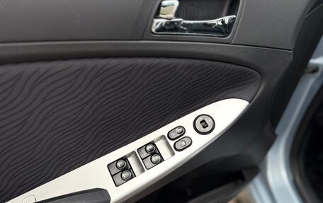 Hyundai Solaris II рестайлинг, 2013 год, 1 300 000 рублей, 14 фотография