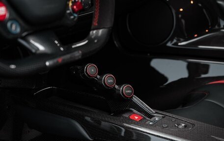 Ferrari LaFerrari, 2014 год, 390 000 032 рублей, 16 фотография