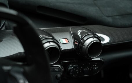 Ferrari LaFerrari, 2014 год, 390 000 032 рублей, 21 фотография