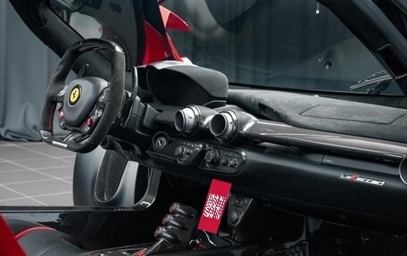 Ferrari LaFerrari, 2014 год, 390 000 032 рублей, 10 фотография