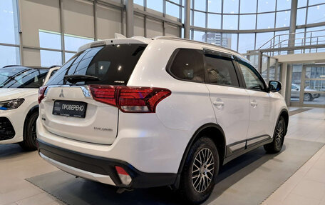 Mitsubishi Outlander III рестайлинг 3, 2018 год, 2 550 000 рублей, 5 фотография