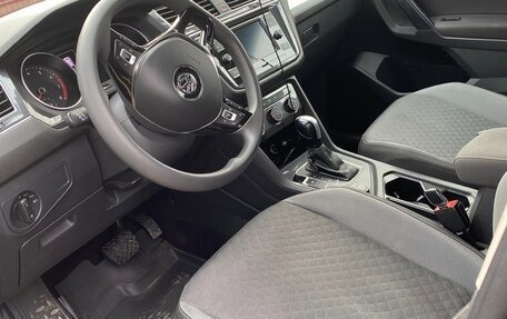 Volkswagen Tiguan II, 2020 год, 2 400 000 рублей, 9 фотография