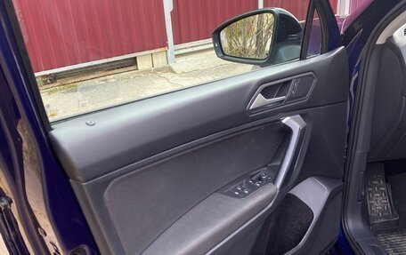 Volkswagen Tiguan II, 2020 год, 2 400 000 рублей, 12 фотография