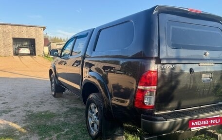 Toyota Hilux VII, 2013 год, 1 850 000 рублей, 2 фотография