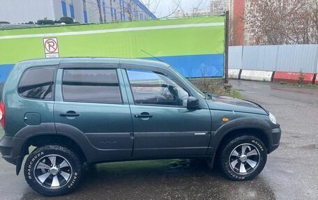 Chevrolet Niva I рестайлинг, 2010 год, 520 000 рублей, 3 фотография