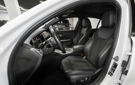 BMW 3 серия, 2019 год, 4 050 000 рублей, 2 фотография