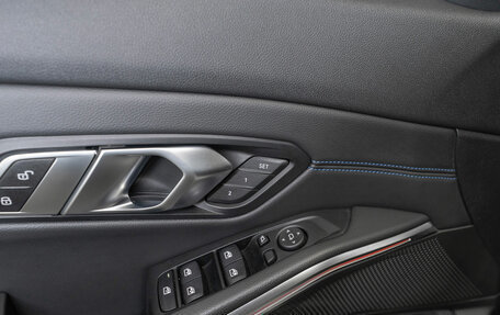 BMW 3 серия, 2019 год, 4 050 000 рублей, 23 фотография