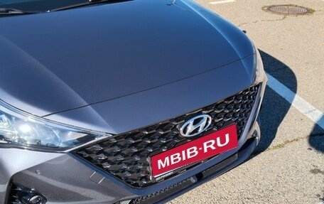 Hyundai Solaris II рестайлинг, 2021 год, 1 850 000 рублей, 1 фотография