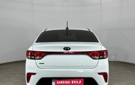 KIA Rio IV, 2018 год, 1 140 000 рублей, 3 фотография