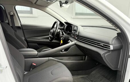 Hyundai Elantra, 2021 год, 1 950 000 рублей, 13 фотография