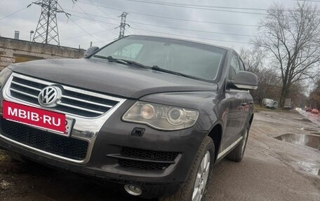 Volkswagen Touareg III, 2007 год, 910 000 рублей, 2 фотография