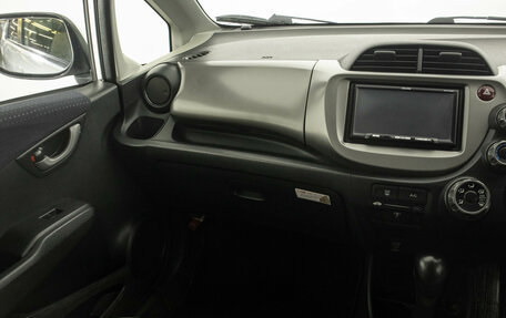 Honda Fit III, 2010 год, 699 000 рублей, 13 фотография