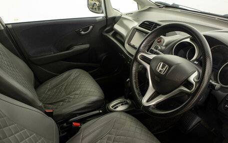Honda Fit III, 2010 год, 699 000 рублей, 9 фотография