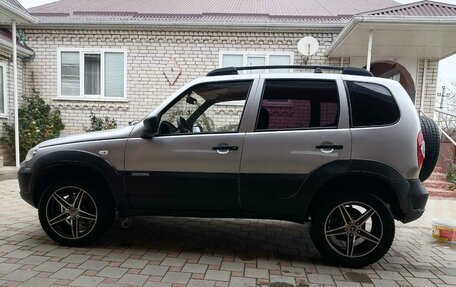 Chevrolet Niva I рестайлинг, 2012 год, 450 000 рублей, 2 фотография