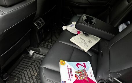 Mitsubishi Outlander III рестайлинг 3, 2018 год, 3 199 999 рублей, 7 фотография