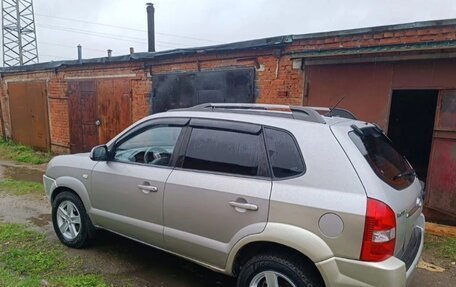 Hyundai Tucson III, 2004 год, 625 000 рублей, 3 фотография