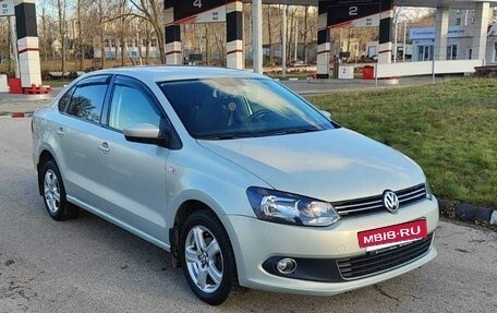 Volkswagen Polo VI (EU Market), 2011 год, 750 000 рублей, 4 фотография