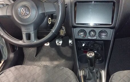 Volkswagen Polo VI (EU Market), 2011 год, 750 000 рублей, 9 фотография