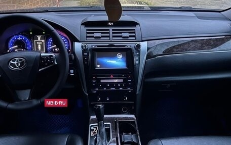 Toyota Camry, 2017 год, 1 700 000 рублей, 6 фотография