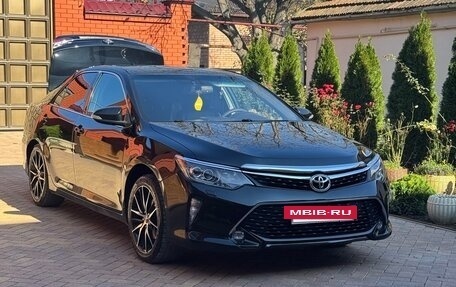 Toyota Camry, 2017 год, 1 700 000 рублей, 2 фотография
