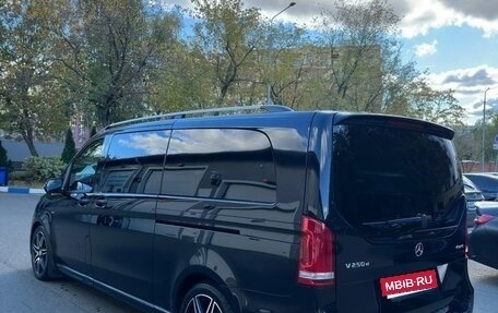 Mercedes-Benz V-Класс, 2016 год, 5 500 000 рублей, 6 фотография