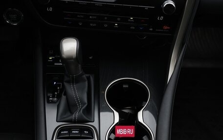 Lexus RX IV рестайлинг, 2019 год, 5 400 000 рублей, 7 фотография