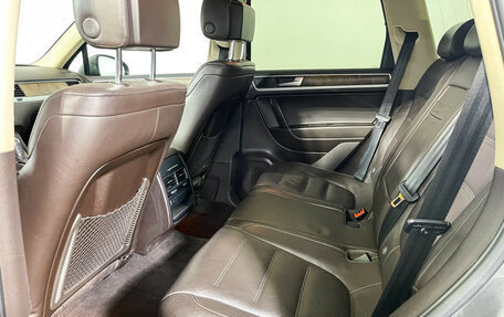 Volkswagen Touareg III, 2011 год, 2 147 000 рублей, 10 фотография