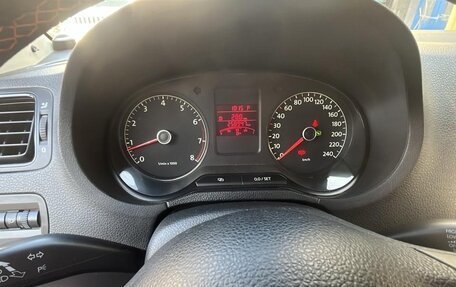 Volkswagen Polo VI (EU Market), 2012 год, 500 000 рублей, 14 фотография