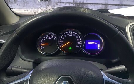 Renault Logan II, 2018 год, 450 000 рублей, 6 фотография