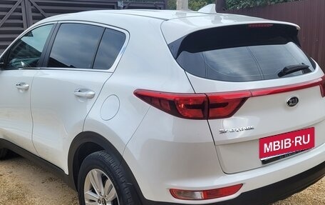 KIA Sportage IV рестайлинг, 2018 год, 2 400 000 рублей, 1 фотография