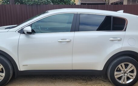 KIA Sportage IV рестайлинг, 2018 год, 2 400 000 рублей, 5 фотография