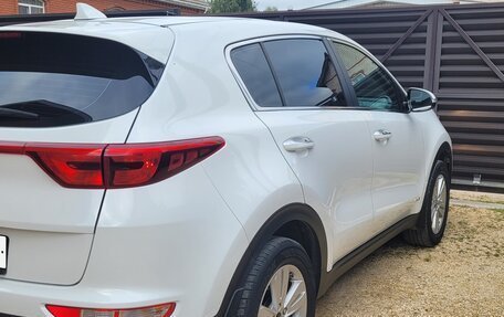 KIA Sportage IV рестайлинг, 2018 год, 2 400 000 рублей, 23 фотография