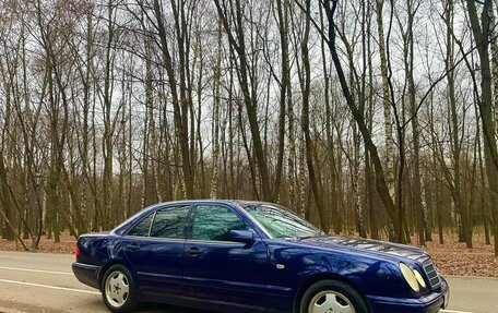 Mercedes-Benz E-Класс, 1997 год, 350 000 рублей, 6 фотография