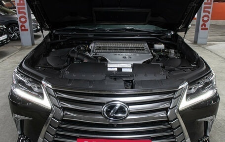 Lexus LX III, 2017 год, 5 650 000 рублей, 9 фотография